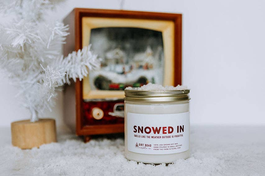 Dirt Road Candle Co - Snowed In Candle: 8 oz Candle