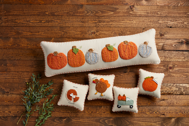 PIE TGIVING CROCHET PILLOW