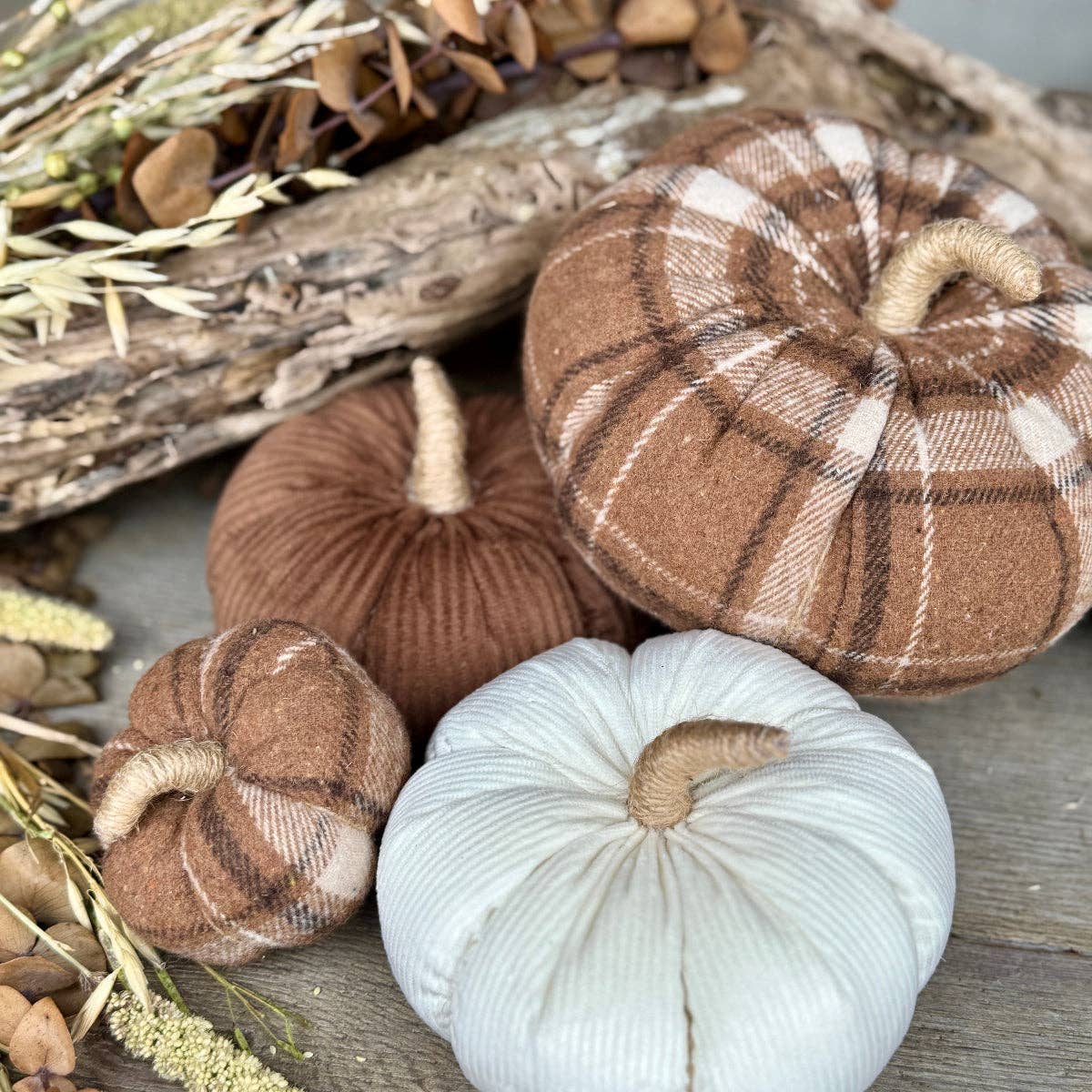 Med. Brown Corduroy Pumpkin