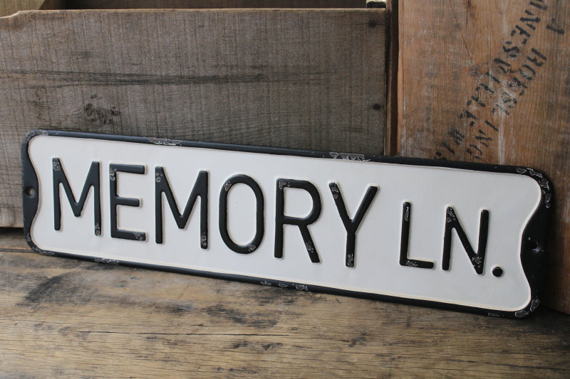 MEMORY LANE STREET SIGN